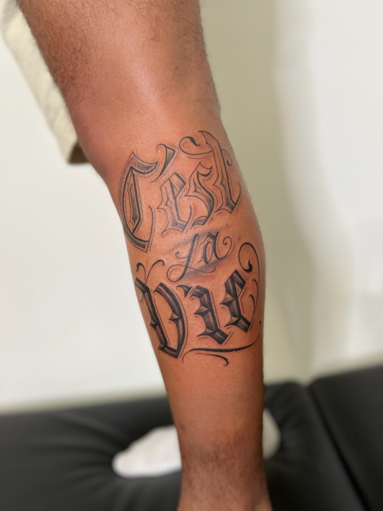 Lettering C'est la vie, estilo chicano gótico, Mr Otaf