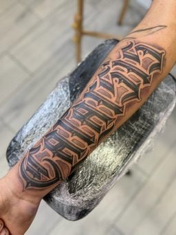Tatuaje black n grey tribal moderno, Mr Otaf